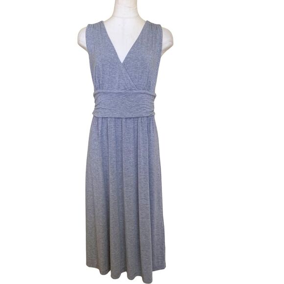 Artisan NY Gray Sleeveless Maxi Dress Size M Soft Stretch Knit V-Neck Waistband - Picture 1 of 8